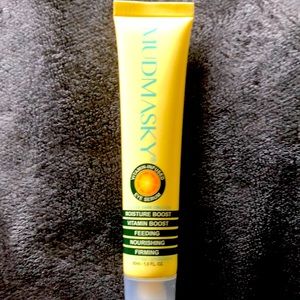 Vitamin-infused eye serum